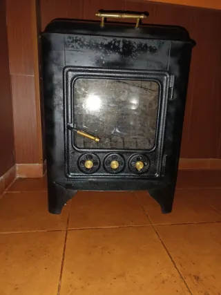 Estufa de leña de hierro