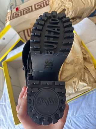 Botas Buffalo Negras  Talla 37 o 38 españa talla
