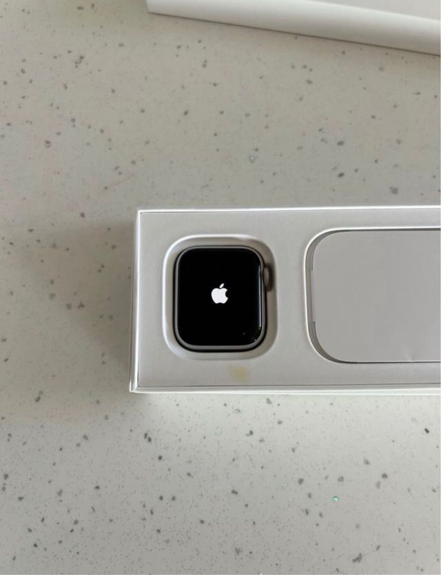 Apple Watch SE 40mm Plata