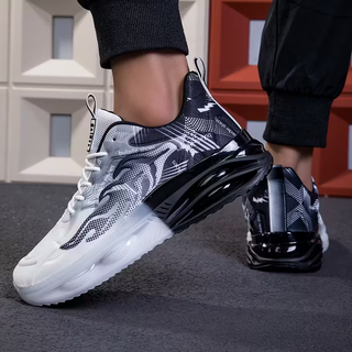 Zapatillas rojas y blancas de todas las tallas