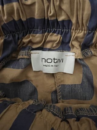 Gonna beige e blu con fantasia