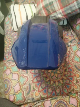 Guardabarros azul para moto