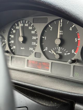 BMW Serie 3 2005 150Cv DIESEL 270.000km REALES