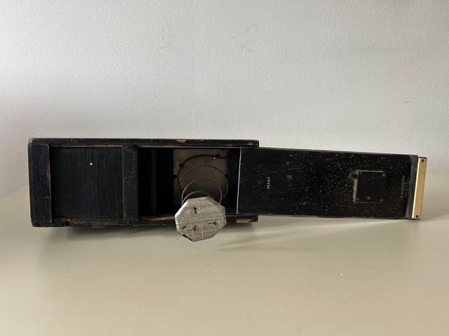 Cámara de fotos antigua H. MAGKENSTEIN