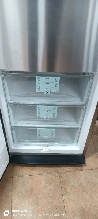 Nevera Combi Acero Inoxidable LIEBHERR