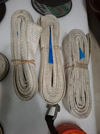 Lote herramientas: discos, cinchas, ventosas