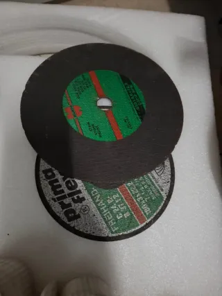 Lote herramientas: discos, cinchas, ventosas