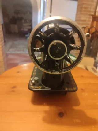 Máquina de coser Sigma antigua