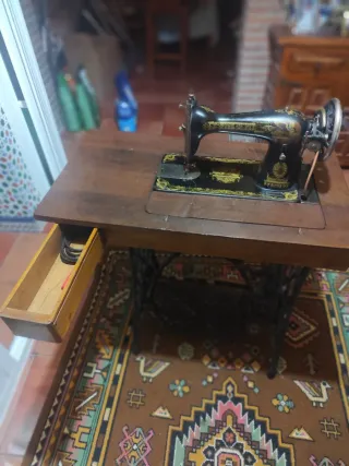 Máquina de coser Sigma antigua