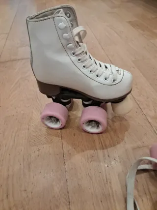 Patines 4 ruedas infantil talla 30