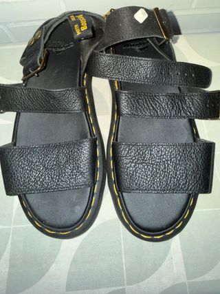 DR MARTENS GRYPHON sandalias cuero número 41