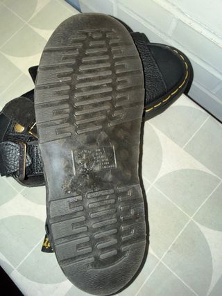 DR MARTENS GRYPHON sandalias cuero número 41
