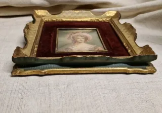 Miniatura Gentildonna Abito Rosa con Cornice