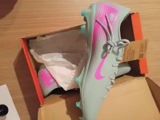 Botas de fútbol Nike Tacos Talla 43