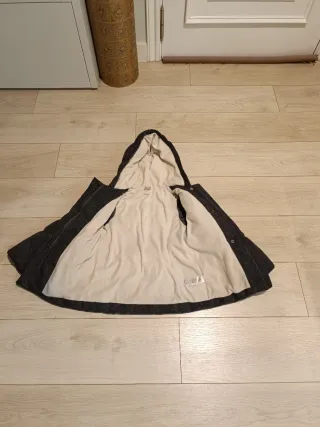 Confezione di sei cappotti per bambini, taglia 6-8 anni