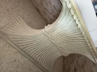 Mesa de madera de entrada