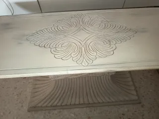 Mesa de madera de entrada