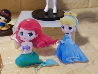 DISNEY - Llaveros, miniaturas y colgantes