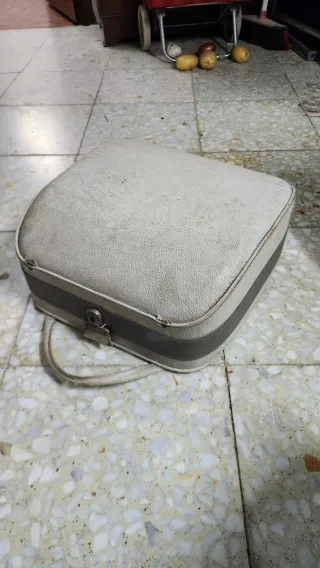 Máquina de escribir Consul antigua