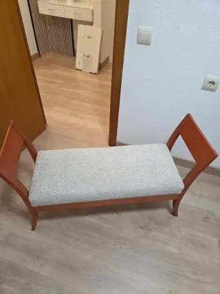 Banqueta madera tapizada buen estado