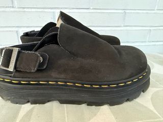 DR MARTENS ZEBZAG zuecos negros número 39