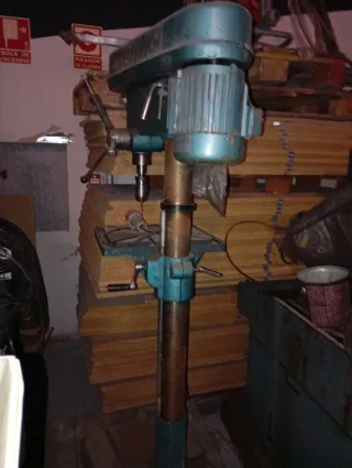 Taladro de columna industrial