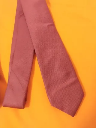 Corbata estrecha granate unisex nueva