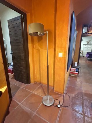 Lámpara de pie moderna