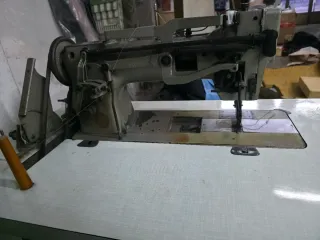 Máquina de coser industrial doble aguja pfaff