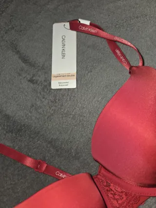 Sujetador Calvin Klein Burdeos 80A