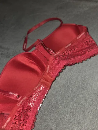 Sujetador Calvin Klein Burdeos 80A