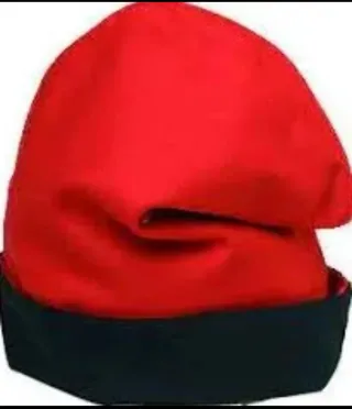 Barretina catalana adulta roja y negra