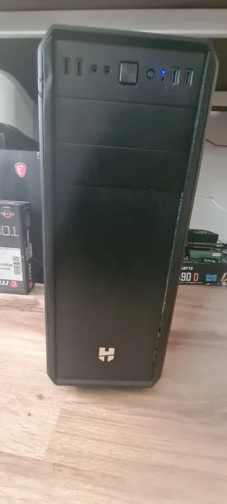 PC Gamer Ryzen 5 RX 460 2GB