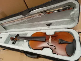 Violín Karpathi 4/4 adulto con estuche y accesorio