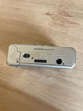 Cámara Olympus Trip 505 28mm Plata