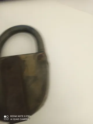 Candado antiguo de hierro