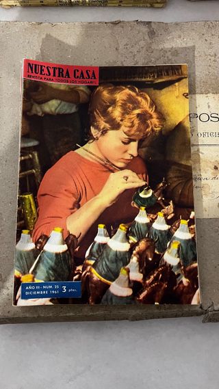 LOTE 11 Revistas NUESTRA CASA AÑO III