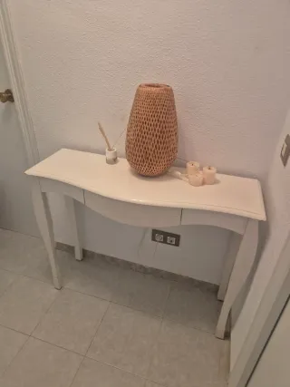 Consola per ingresso in legno bianco laccato