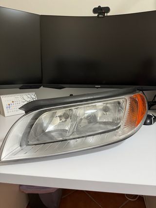 Faro Izquierdo Volvo V70