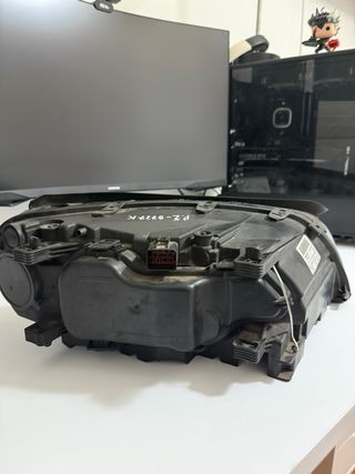 Faro Izquierdo Volvo V70