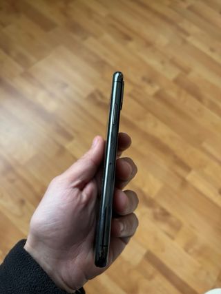 iPhone XS Negro con funda