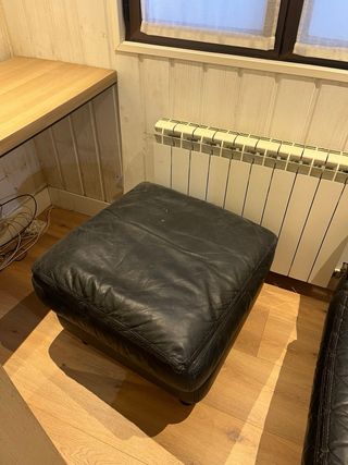 Conjunto de sofás de piel negro