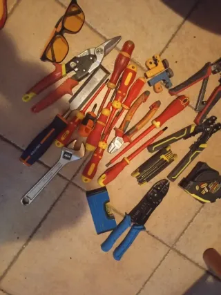 Lote de herramientas: destornilladores y más