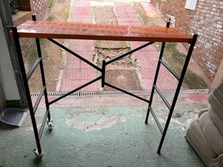 Andamio plegable de acero naranja