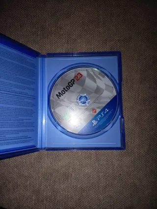 Tres juegos de play 4 (precio negociable)