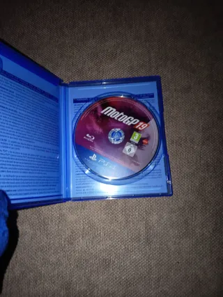 Tres juegos de play 4 (precio negociable)