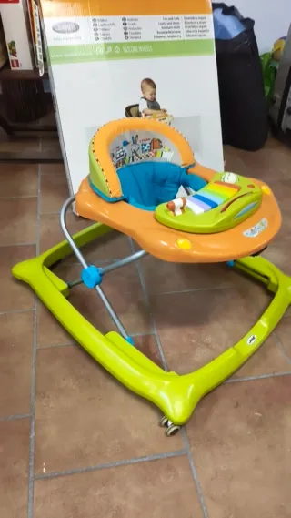 Andador / tacatá marca Jané