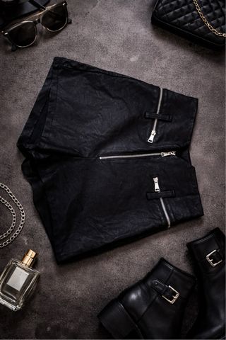 Pantaloncino ecopelle nero