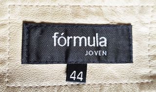 Conjunto beige cazadora y falda lana