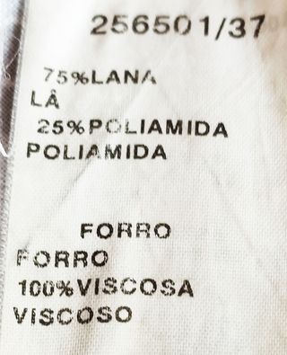 Conjunto beige cazadora y falda lana